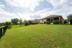 214 Hobby St, Georgetown, TX 78633 - Photo 7
