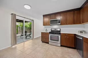 8600 Hathaway Dr, Austin, TX 78757 - Photo 5