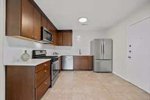 8600 Hathaway Dr, Austin, TX 78757 - Photo 5