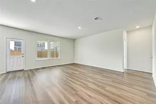 132 Janice Rd, Taylor, TX 76574 - Photo 3