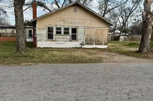 805 N Central Ave, Cameron, TX 76520 - Photo 3