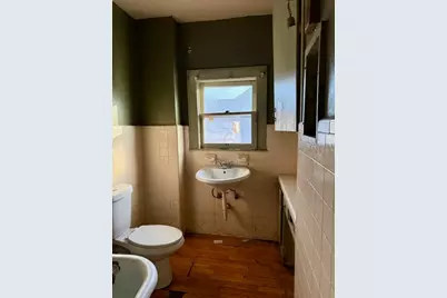 805 N Central Avenue, Cameron, TX 76520 - Photo 9