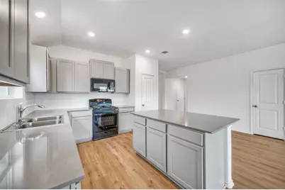 310 Sebring Circle, Hutto, TX 78634 - Photo 9