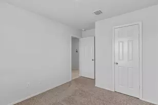 108 Ragnar Dr, Jarrell, TX 76537 - Photo 21