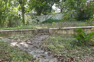 703 Herndon Ln, Austin, TX 78704 - Photo 11