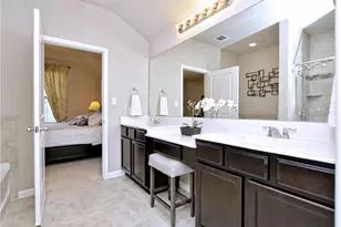 409 Landing Ln, Leander, TX 78641 - Photo 11