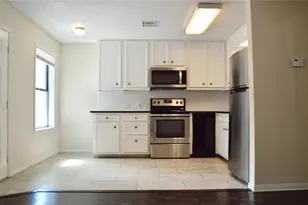 502 W 17th St, Austin, TX 78701 - Photo 3