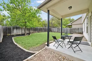 192 Santa Maria St, Georgetown, TX 78628 - Photo 3
