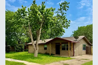 805 Laurel Street, Bastrop, TX 78602 - Photo 1