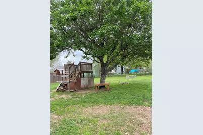 805 Laurel Street, Bastrop, TX 78602 - Photo 11