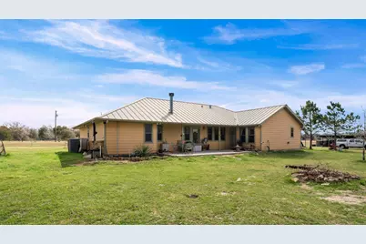 1102 Fairview Drive, Rockdale, TX 76567 - Photo 5