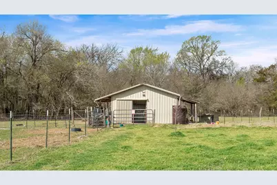1102 Fairview Drive, Rockdale, TX 76567 - Photo 11