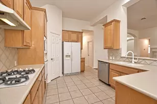 2632 Henley Dr, Round Rock, TX 78681 - Photo 3