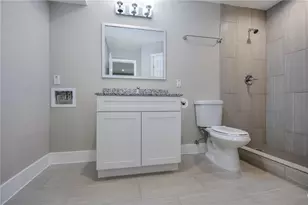 935 La Posada Dr, Austin, TX 78752 - Photo 19