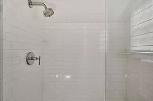2412 Jarratt Ave, Austin, TX 78703 - Photo 37