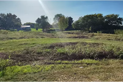407 E Avenue A, Jarrell, TX 76537 - Photo 5