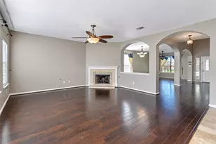 917 Abbeyglen Castle Dr, Pflugerville, TX 78660 - Photo 5