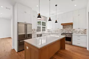 1919 W 38th St, Austin, TX 78731 - Photo 9