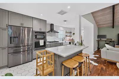 7803 Woodcroft Drive, Austin, TX 78749 - Photo 9