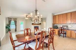 18720 Royal Pointe Dr, Pflugerville, TX 78660 - Photo 3