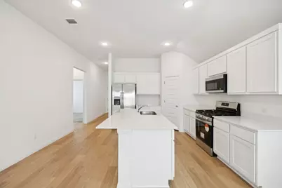 137 Tolo Drive, Elgin, TX 78621 - Photo 5