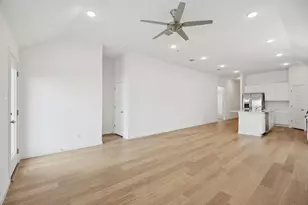 137 Tolo Dr, Elgin, TX 78621 - Photo 13