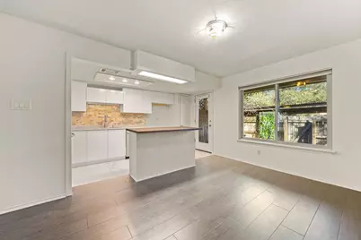 8235 Summer Side Drive, Austin, TX 78759 - Photo 9