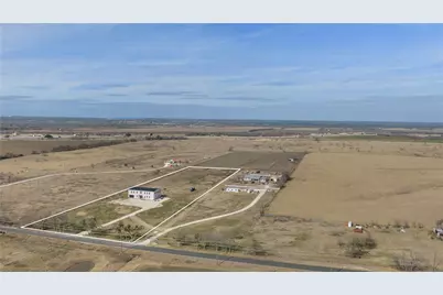 835 E County Road 304, Jarrell, TX 76537 - Photo 29