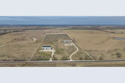 835 E County Road 304, Jarrell, TX 76537 - Photo 1