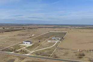 835 E County Road 304, Jarrell, TX 76537 - Photo 3