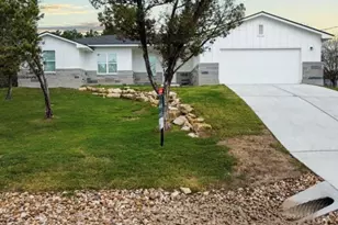 5102 Moss Point, Lago Vista, TX 78645 - Photo 3