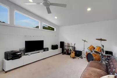 2502 Side Cove, Austin, TX 78704 - Photo 17