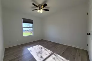208 Newcastle Dr, Red Rock, TX 78662 - Photo 25
