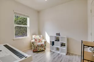 101 Hummingbird Cove, Georgetown, TX 78633 - Photo 17