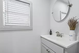 406 Live Oak St, Smithville, TX 78957 - Photo 19