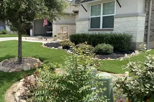 905 Academy Oaks Dr, San Marcos, TX 78666 - Photo 37