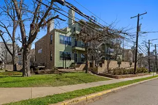 915 W 22nd 1/2 St, Austin, TX 78705 - Photo 15