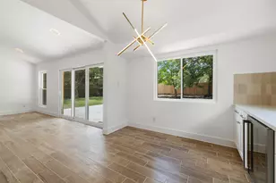 1111 Spearson Ln, Austin, TX 78745 - Photo 9