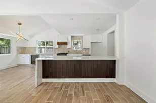 1111 Spearson Ln, Austin, TX 78745 - Photo 13