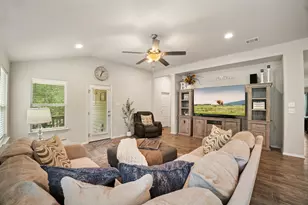 4202 Glendale Ln, Lago Vista, TX 78645 - Photo 9