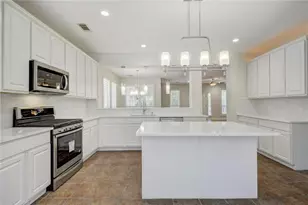 2614 Kinney Oaks Ct, Austin, TX 78704 - Photo 13