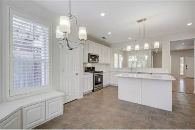 2614 Kinney Oaks Court, Austin, TX 78704 - Photo 13