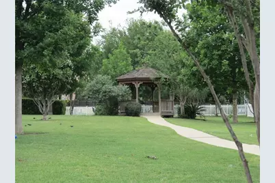 2614 Kinney Oaks Court, Austin, TX 78704 - Photo 31