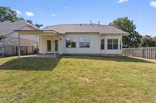 8800 Hazelhurst Dr, Austin, TX 78729 - Photo 35