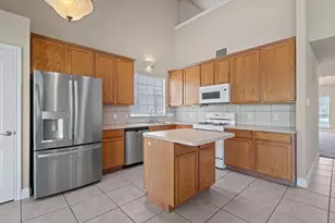 8800 Hazelhurst Dr, Austin, TX 78729 - Photo 13