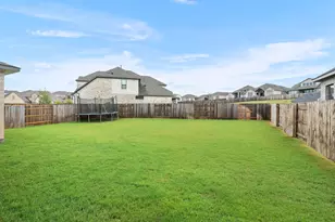515 Watershield Cv, Georgetown, TX 78633 - Photo 33