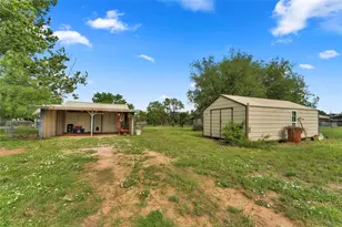 210 N River Oaks Dr, Burnet, TX 78611 - Photo 11