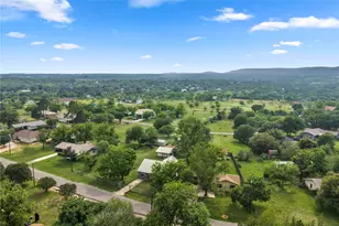 210 N River Oaks Dr, Burnet, TX 78611 - Photo 3