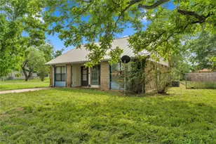 210 N River Oaks Dr, Burnet, TX 78611 - Photo 7