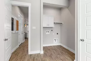 438 Brentwood Dr, Austin, TX 78737 - Photo 25